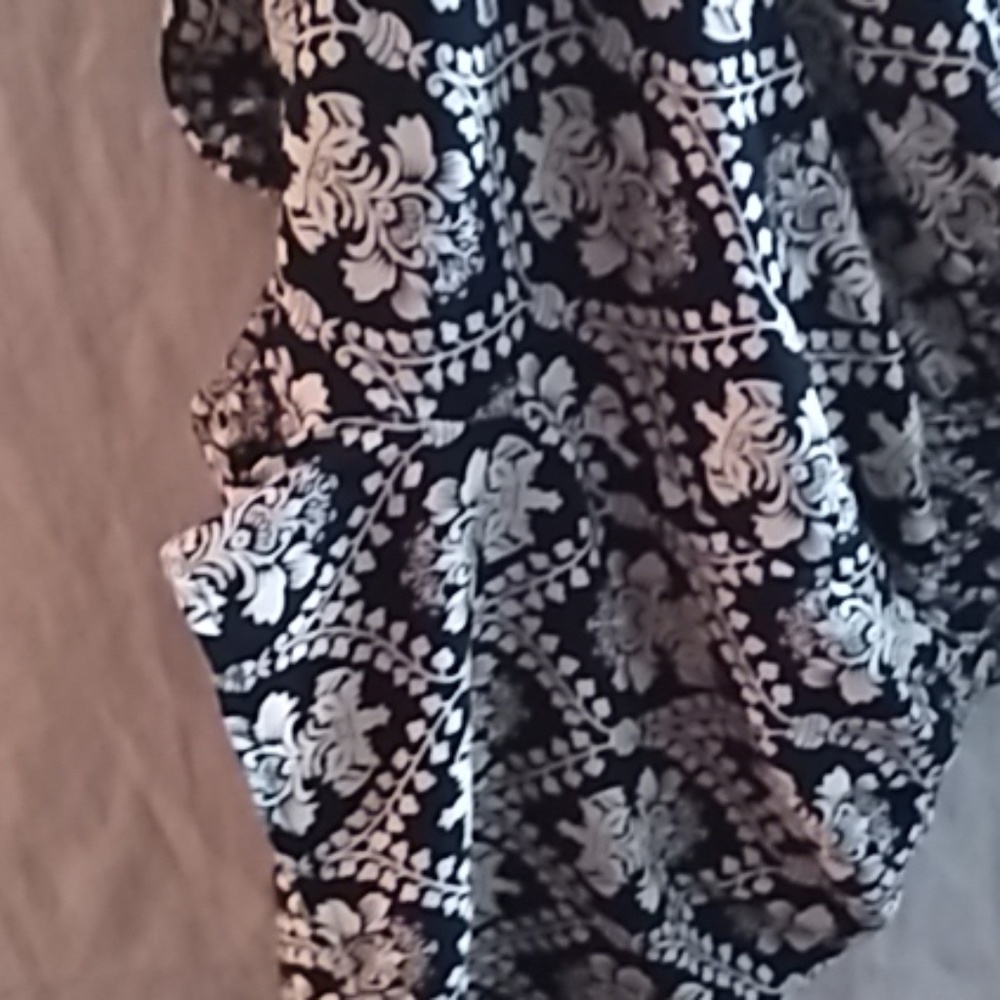 Romper - Picture 5 of 6